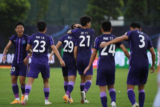 英超-萨拉赫点射加克波破门 利物浦2-0曼城